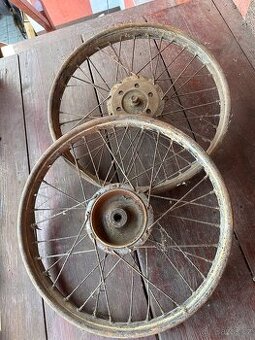 Čz 150C - Kola (přední,zadní)