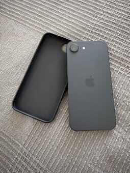 iPhone 16e 128GB černý