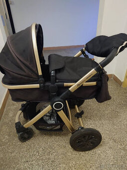 Kombinovaný kočárek 3v1 Petite&Mars Grand II - Golden Ebony