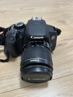 Canon EOS 650D + EF-S 18-55mm IS II a EF 50mm f/1.8 II