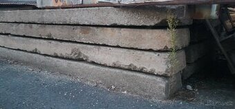 Betonové silniční panely