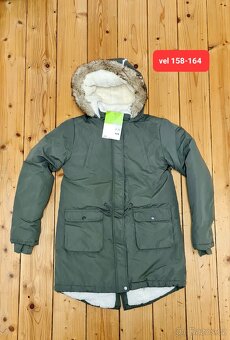 Vel 158-164 - Nové kabáty,sukně,kalhoty,pyžamo