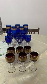 barevné skleničky - kobaltové sklo