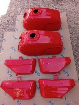 Jawa 350/638 nádrž, kastliky