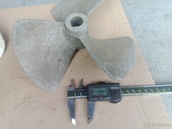 Vrtule motorový člun