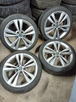 4ks alu disky orig. Škoda 5x112 R18 + pneu