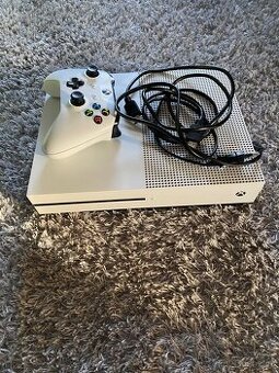 Xbox one s 1TB + 3 hry