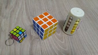rubikova kostka, ruzne skladacky a hlavolamy