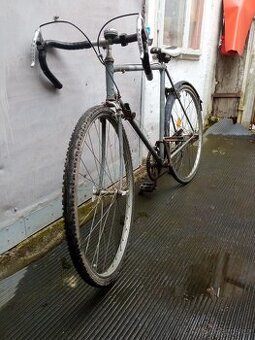 Silniční Kolo favorit