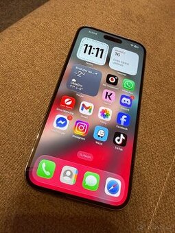 IPhone 14 Pro Max fialový