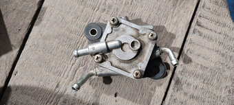 Suzuki SV 650N/S 99-02 Palivová pumpa/ čerpadlo