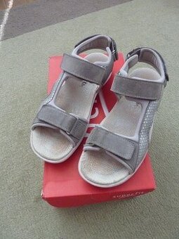 Páskové letní boty Superfit vel. 39