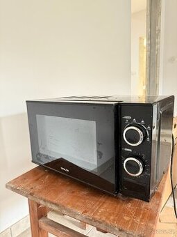 Mikrovlnná trouba Sencor SMW 1817BK