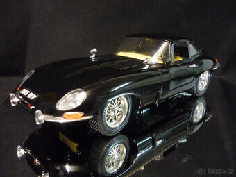 Jaguar E Type Coupe černý Bburago 1/18
