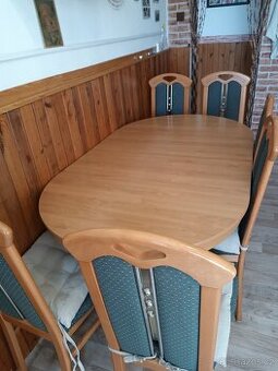 Jídelní stůl a židle