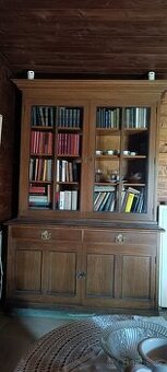 Starožitná knihovna