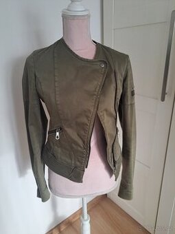 Bundička Guess - 1