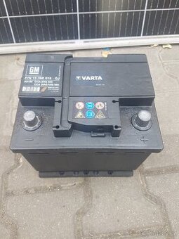 Autobaterie Varta original GM 12V 50Ah 680A použita