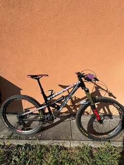 Enduro kolo Focus Sam - DT SWISS ráfky, FOX 34 vidlice, Rock