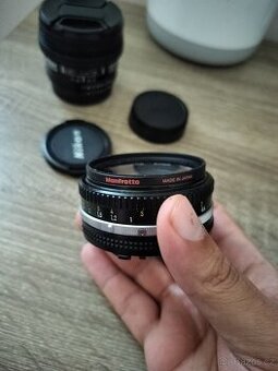 Prodám 2 objektivy Nikon – stav výborný,