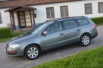Volkswagen Passat kombi 1.6MPi - 75kw ,naprosto bez koroze