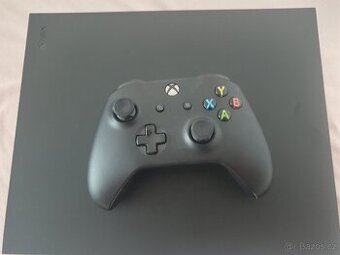 xbox one x 1tb s ovladačem, hry