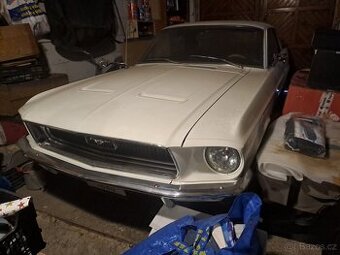 Ford Mustang coupe 289 V8