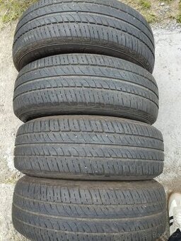 Pneu 195/65/15.Semperit
