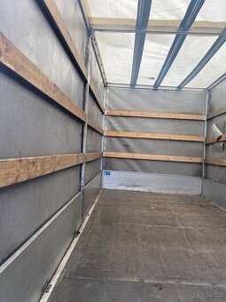 Plachtová nástavba 10pal Renault Master