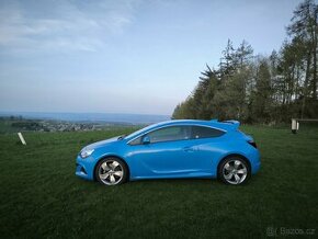 Opel Astra OPC