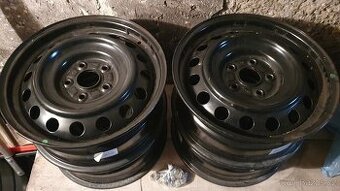 Originální plechové disky Toyota Auris II + poklice