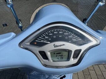 Vespa primavera 125