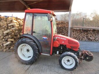 Malotraktor kolový GOLDONI s radlicí a 2 mulčovači