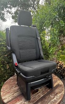 Dětská sedačka VW Multivan T5, T6