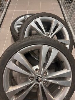 3x ALU kola Škoda Octavia RS s zimními pneu 225/45 R18