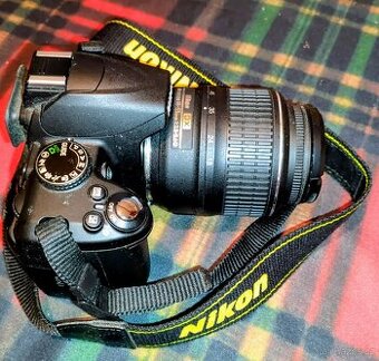 Prodám fotoaparát NIKON D3000 včetně příslušenství