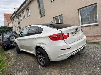 Prodám díly z BMW X6M e71 2010 - motor S63B44A
