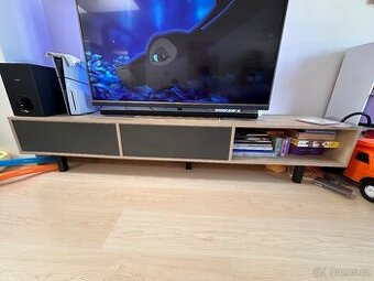 TV stolek