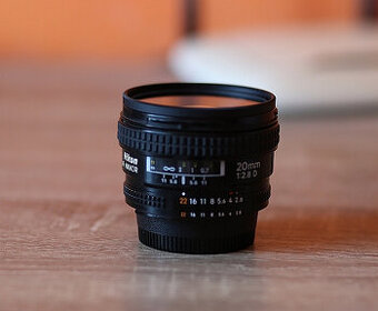Nikon AF 20mm f/2,8 D