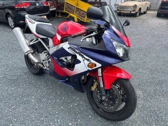 Honda CBR 900 RR Fireblade SC44 NEHAVAROVANÁ