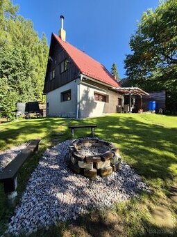 Celoroční chata 100km od Prahy a 30km od Krkonoš