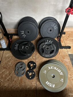 Vybavení na silový trénink - osa, kotouče, lavice atd.