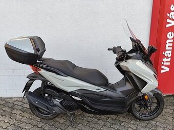 HONDA Forza 125 ČR 6200km, do provozu 2025