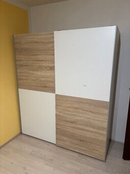 Šatní skříň 170