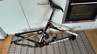 Prodám celoodpružená karbonový rám Merida One Twenty vel. 21