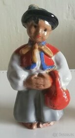 Prodám sošku pasáčka z keramiky 50-tá léta