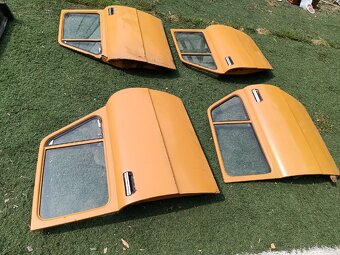 Dveře a víko motoru na Škoda 100/110