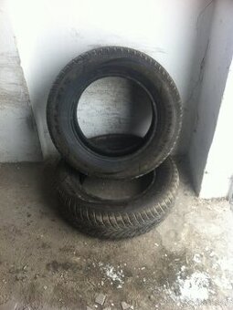 Zimní Pneu 215/65R16