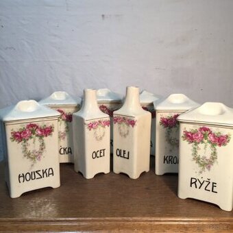porcelánové kořenky - lahve a dózy na potraviny
