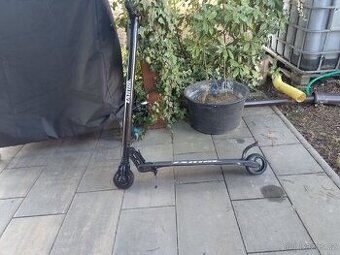 Elektrokoloběžka Takira carbon